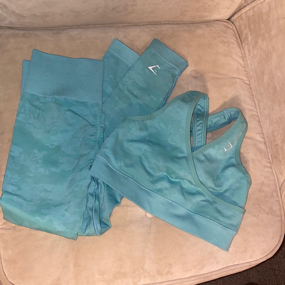 Gymshark leggings and sports bra